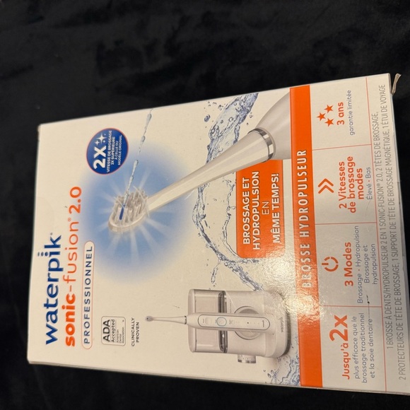 Waterpik Sonic-Fusion 2.0 Electric Toothbrush. NEW In Box. - Picture 5 of 9